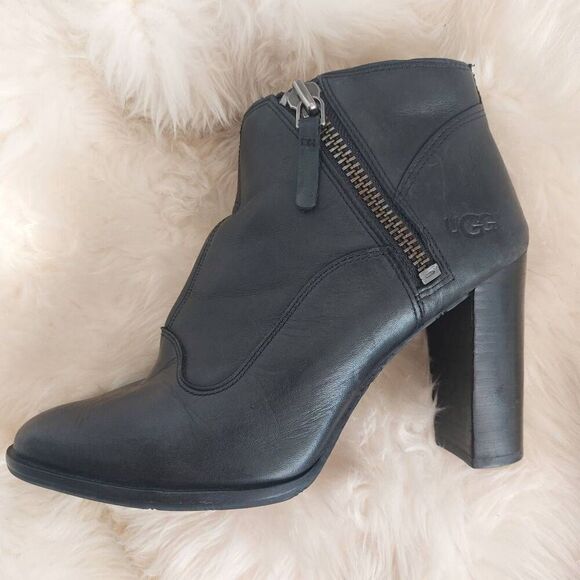 UGG Delores Stacked 3.5" Heel Ankle Boots - Black Size 9 Classic - Picture 2 of 13
